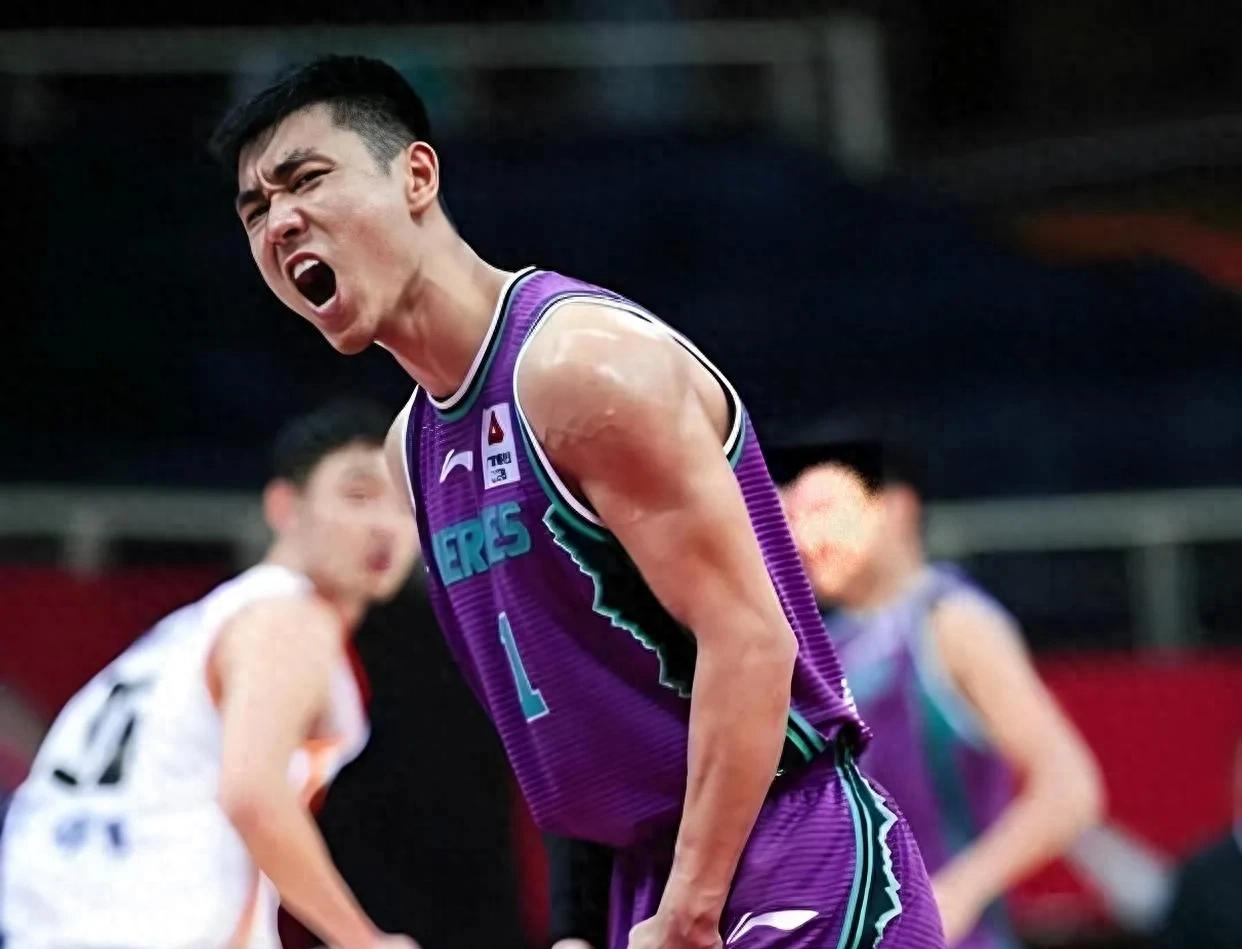 包含集结日亚洲杯焦点战，山东男篮完成更衣室发声，媒体盛赞，年轻球员获得机会的词条-j9九游会在线