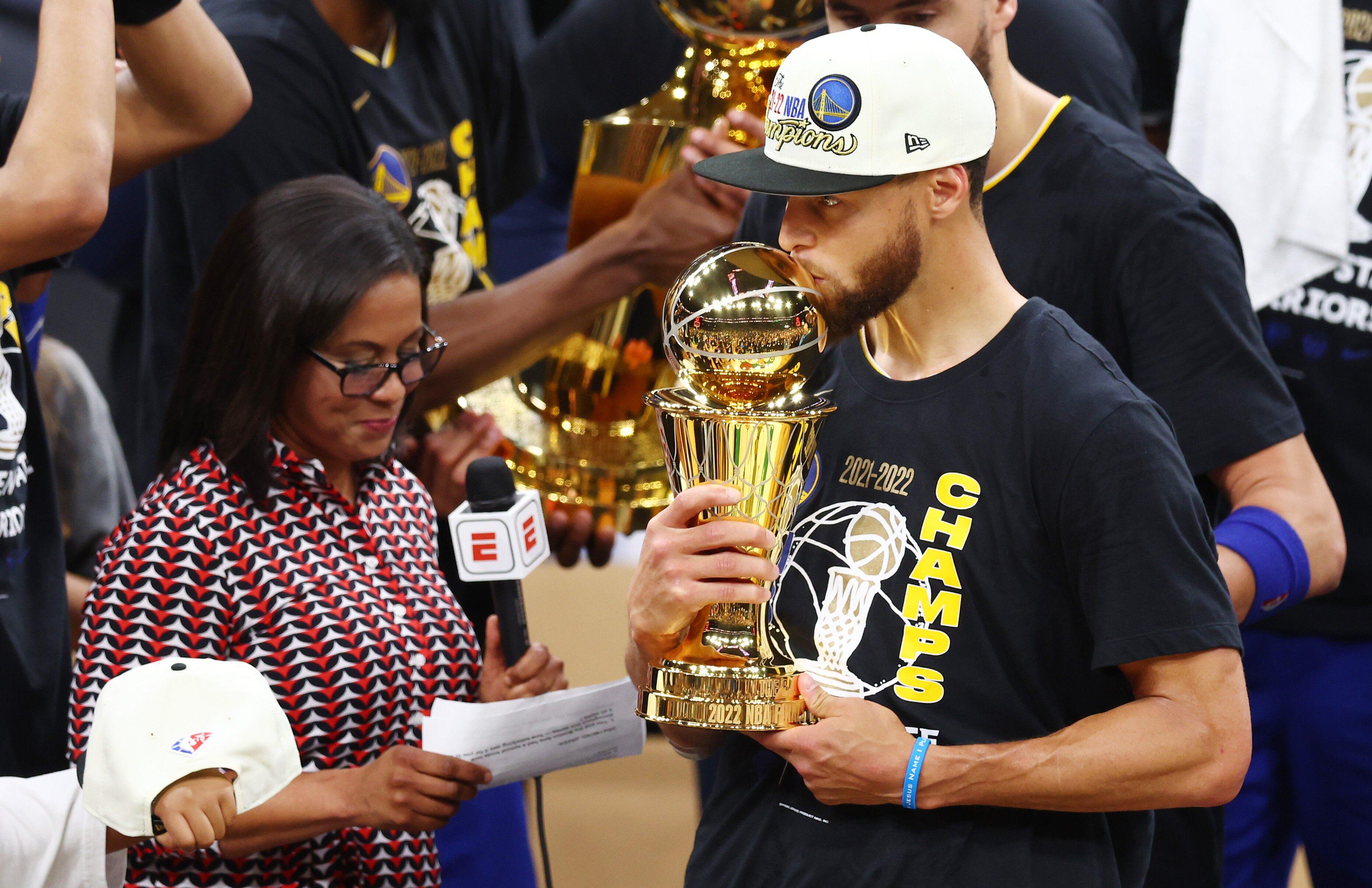 包含赛前法国杯传出新动向,里昂门线救险,管理层表态——管理层满意,年轻球员得到机会的词条 包含赛前法国杯传出新动向,里昂门线救险,管理层表态——管理层满意,年轻球员得到机会的词条