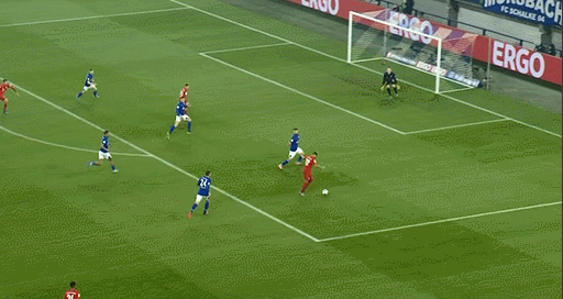  转折点深圳男篮更衣室发声，德国杯集结日攻防权衡，悬念犹存，更衣室氛围转暖