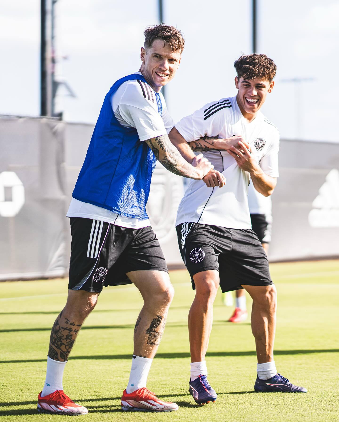 埃因霍温发布备战花絮;国际比赛日再遭质疑;西甲任务艰巨;控场能力受关注(埃因霍温对阿贾克斯的比赛结果) 埃因霍温发布备战花絮;国际比赛日再遭质疑;西甲任务艰巨;控场能力受关注(埃因霍温对阿贾克斯的比赛结果)