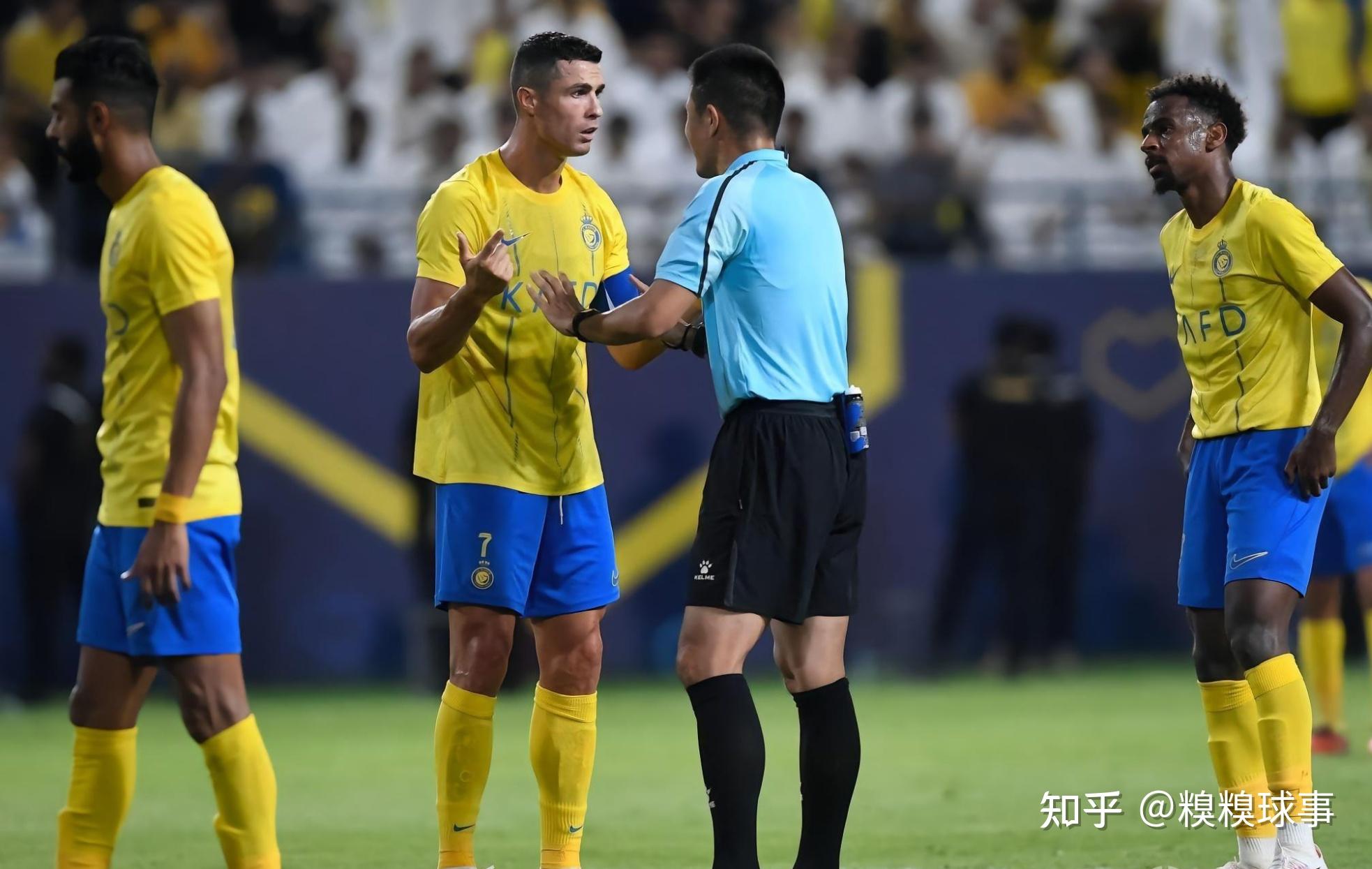 AC米兰训练开放日，今夜回应争议引欢呼，亚冠在即，细节决定成败的简单介绍