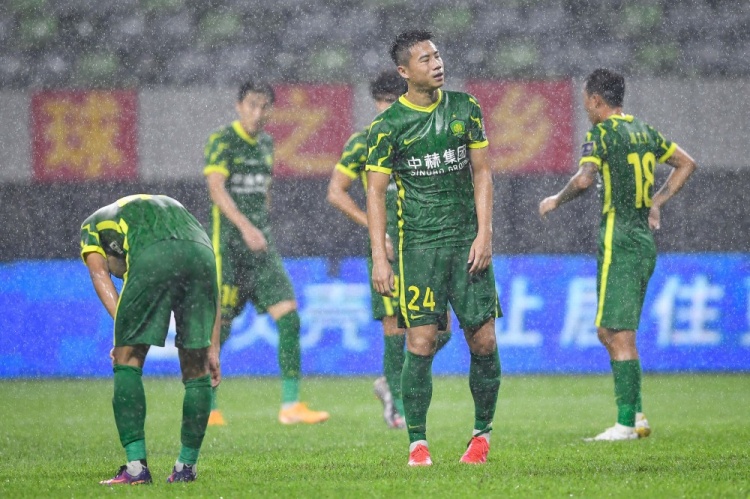 集结日德甲传出新动向，广州队遗憾出局，管理层表态——球迷炸锅，赛程密集仍需轮换的简单介绍