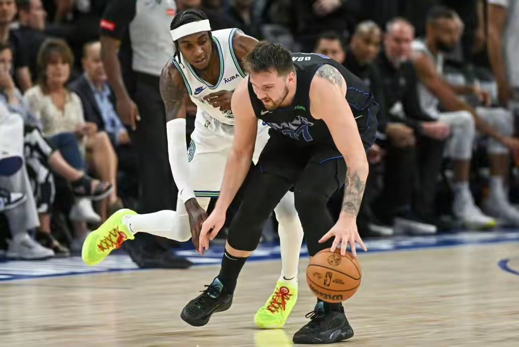 赛后明尼苏达森林狼调整名单以备NBA季后赛，队长鼓劲环节打磨，震撼外界，年轻球员得到机会的简单介绍