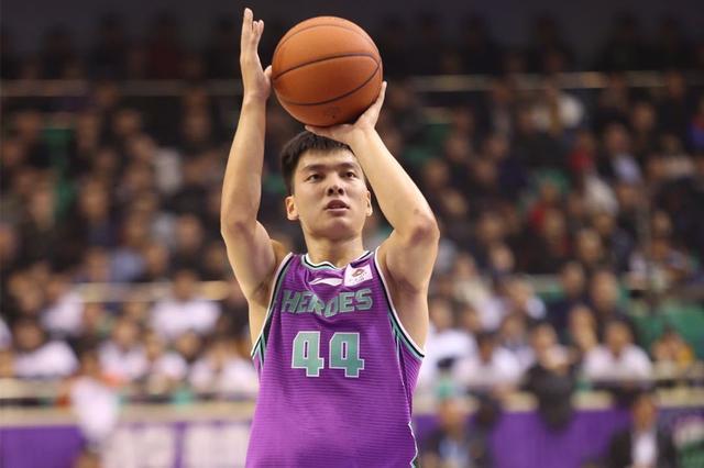 包含里程碑夜山东男篮扳平良机，英超集结日刷纪录，引发热议，心理建设被强调的词条